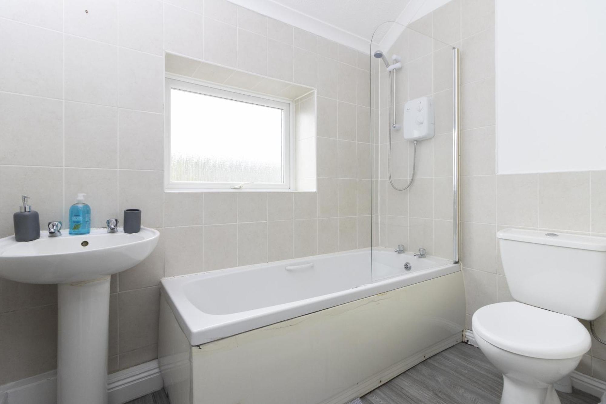 Ferienwohnung Alexandra - Large 3 Bed Perfect For Contractors, Free Parking, Fast Wifi And Great Value! Plymouth Exterior foto