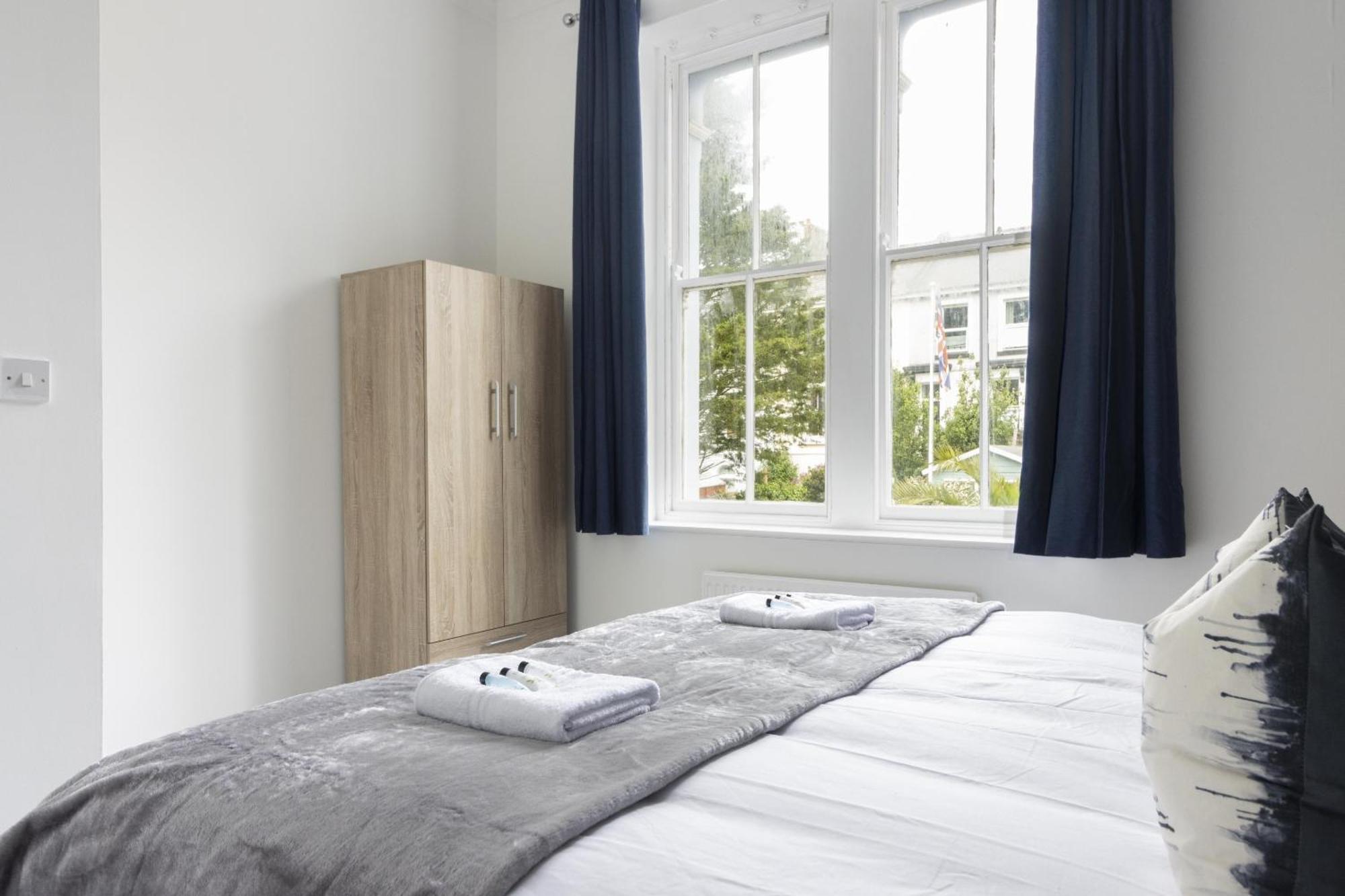 Ferienwohnung Alexandra - Large 3 Bed Perfect For Contractors, Free Parking, Fast Wifi And Great Value! Plymouth Exterior foto